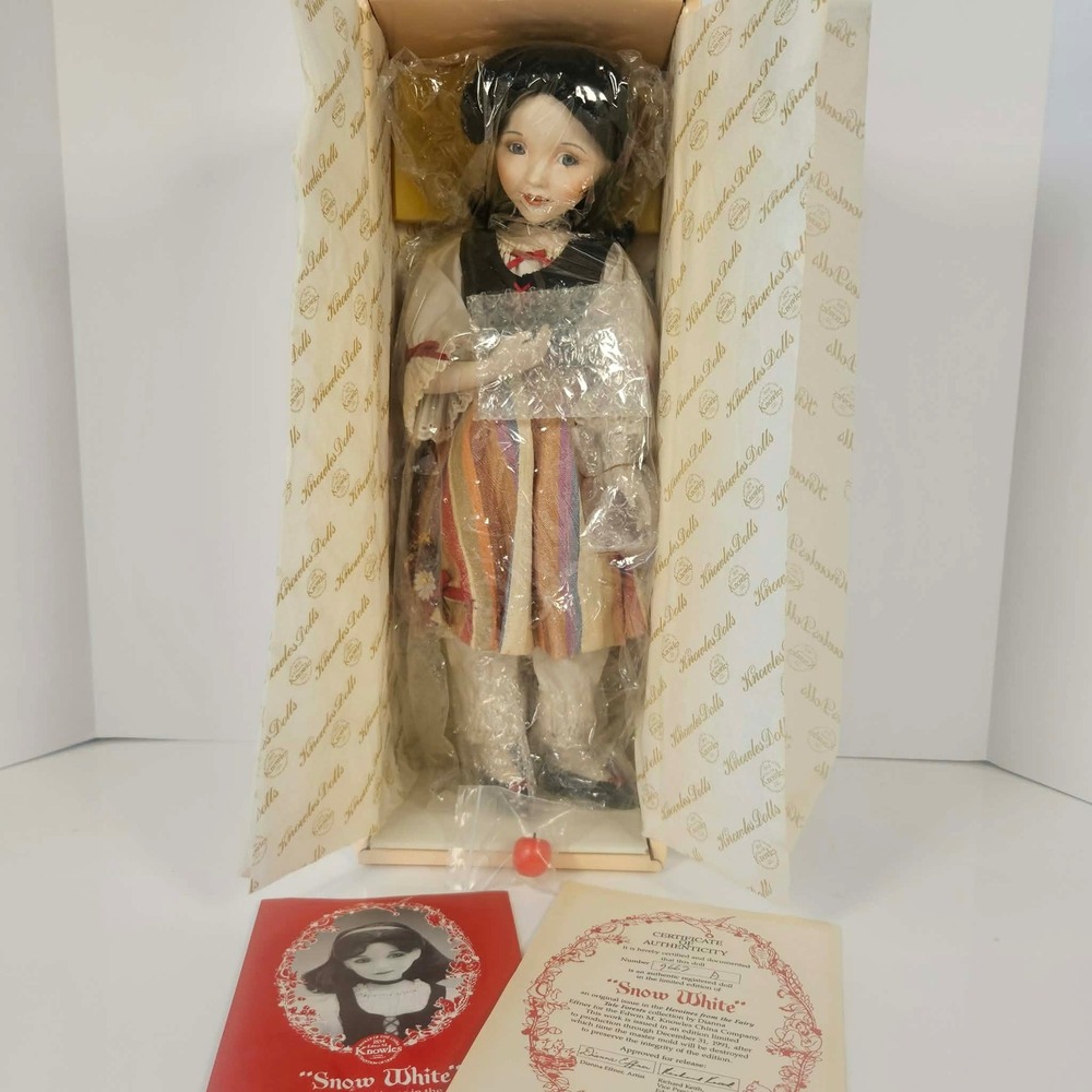 Edwin M Knowles Snow White Porcelain Doll Dianna Effner Heroines Fairy Tale 1990